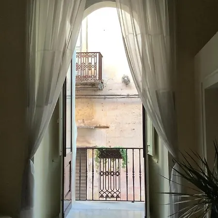 Bed & Breakfast Palazzo Cariddi 2*