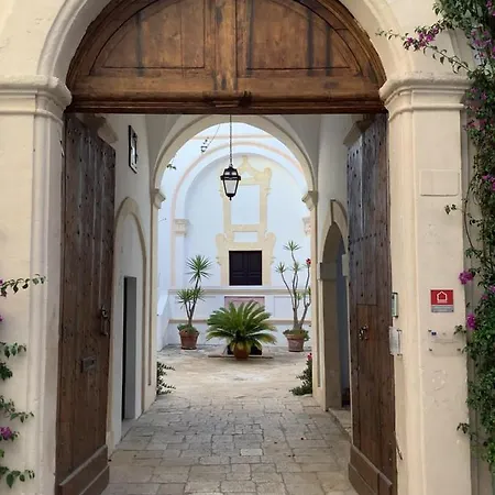 Palazzo Cariddi Bed & Breakfast 2*