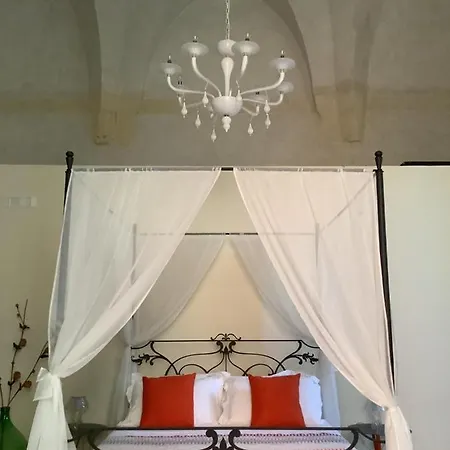 Bed & Breakfast Palazzo Cariddi 2*
